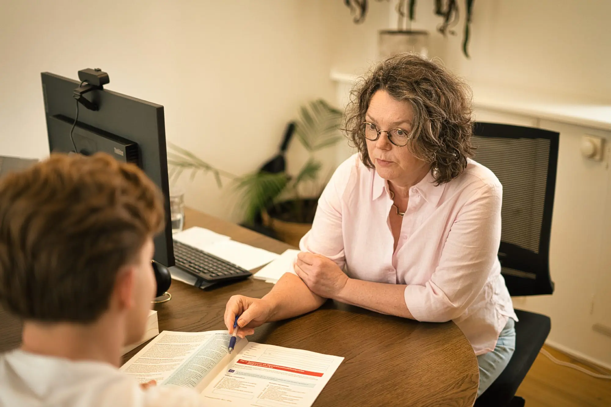 Psykiater ved arbejdsstationen i MEDIPRAX